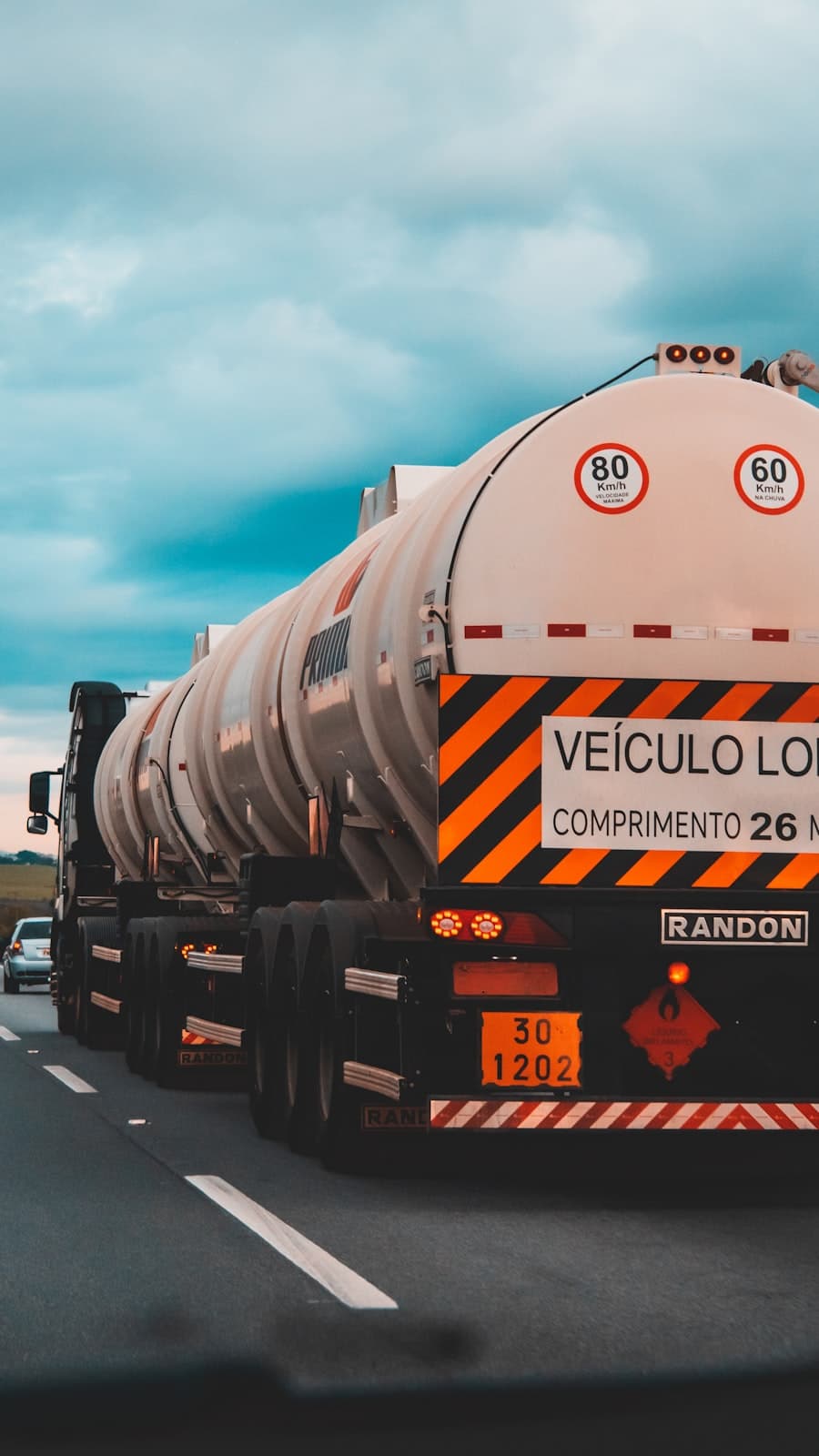 Tanker truck